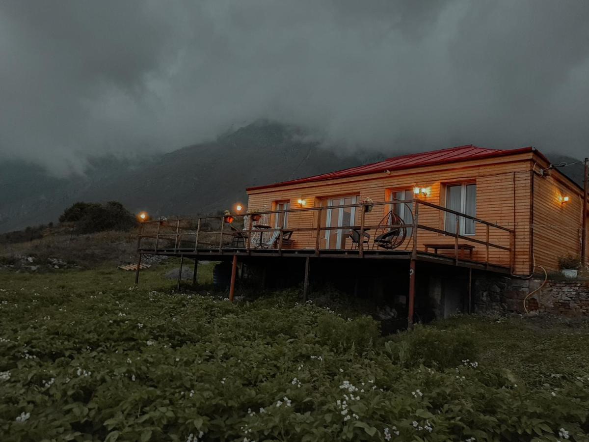 Guesthouse Elli & Cottages Kazbegi Exterior foto