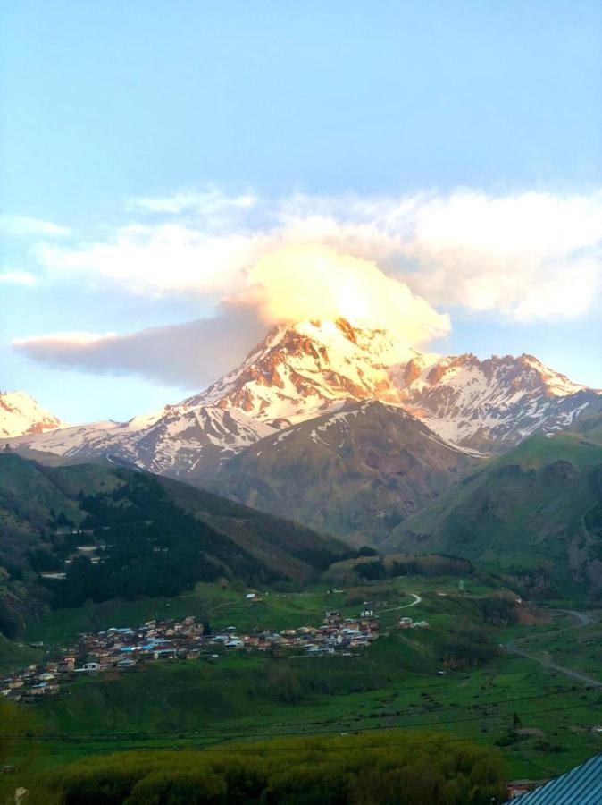 Guesthouse Elli & Cottages Kazbegi Exterior foto