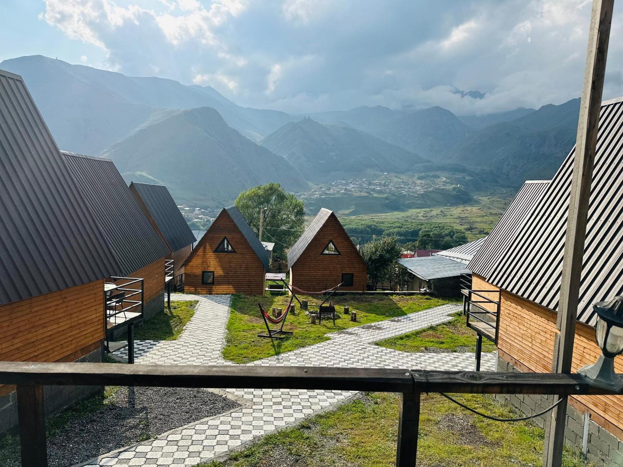 Guesthouse Elli & Cottages Kazbegi Exterior foto