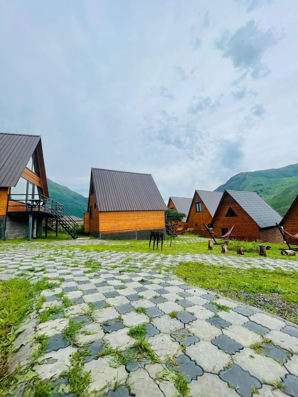 Guesthouse Elli & Cottages Kazbegi Exterior foto